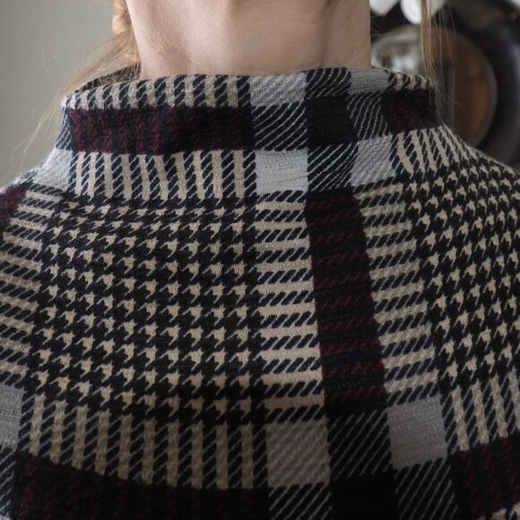 Top - Picture 2 of 6